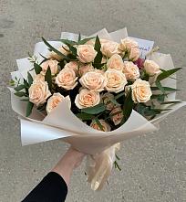 Букет Кремовые розы Латте в Кваркено