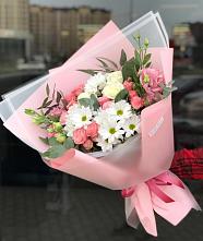Букет цветов из:  Розы, Лизиантусы и Хризантемы в Кваркено
